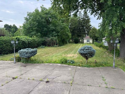 Photo 9 at 39 Oak Avenue, South Richvale, Richmond Hill