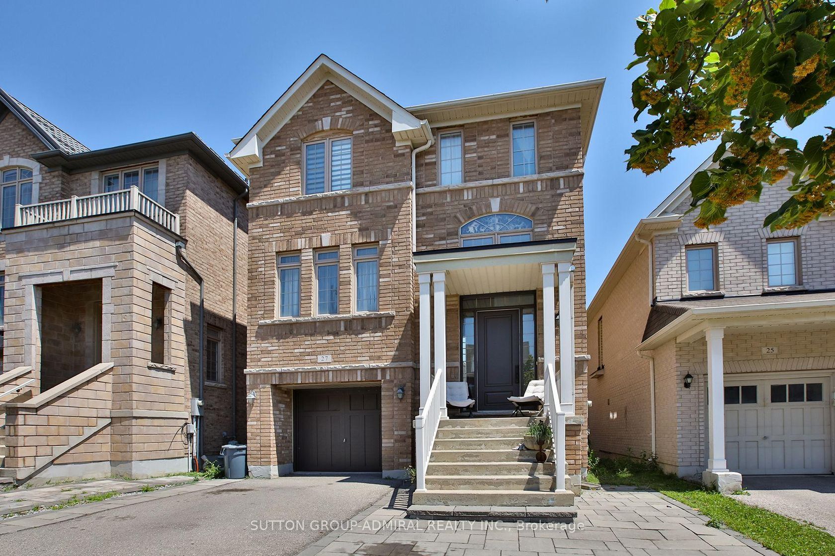 27 Givon Street, Patterson, Vaughan photo number 2