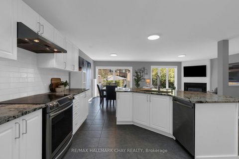 Photo 12 at 2215 Nevils Street, Alcona, Innisfil