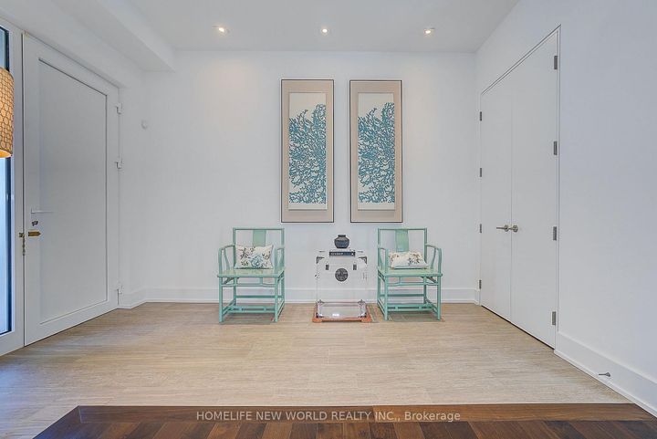 Photo 2 at 7 Valliere Place W, Bayview Village, Toronto