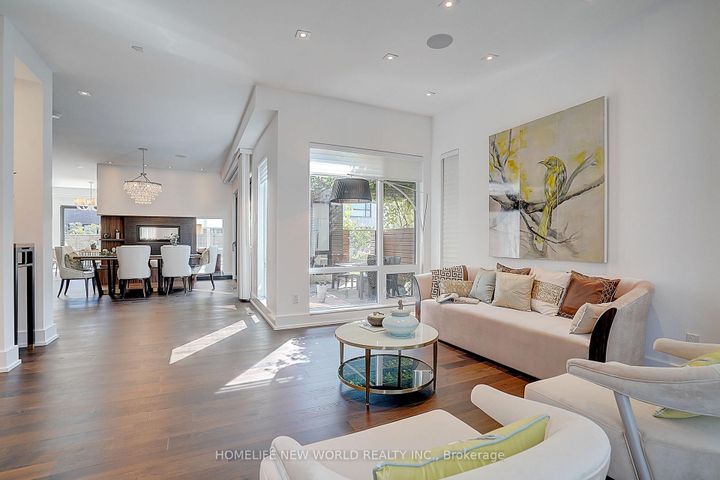 Photo 6 at 7 Valliere Place W, Bayview Village, Toronto