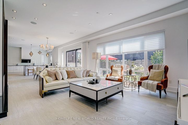 Photo 14 at 7 Valliere Place W, Bayview Village, Toronto