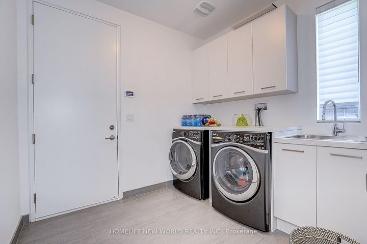 Photo 17 at 7 Valliere Place W, Bayview Village, Toronto