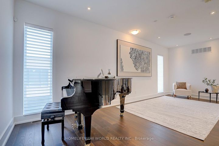 Photo 22 at 7 Valliere Place W, Bayview Village, Toronto