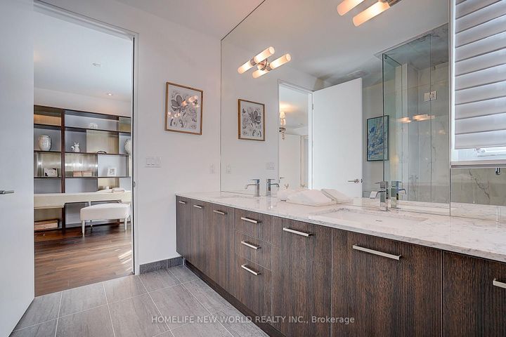 Photo 34 at 7 Valliere Place W, Bayview Village, Toronto