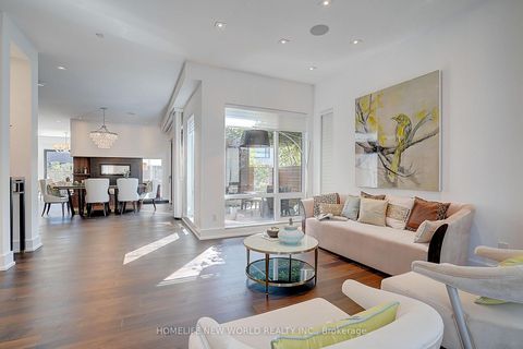 Photo 6 at 7 Valliere Place W, Bayview Village, Toronto