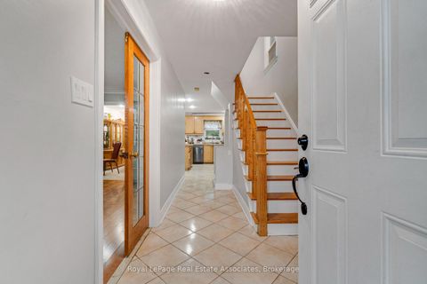 Photo 6 at 5 Homeview Avenue, Smythe, Toronto