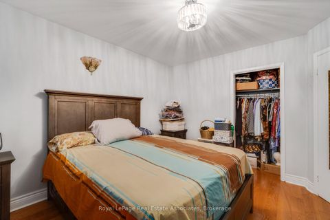 Photo 19 at 5 Homeview Avenue, Smythe, Toronto