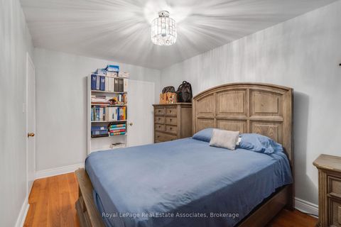 Photo 23 at 5 Homeview Avenue, Smythe, Toronto