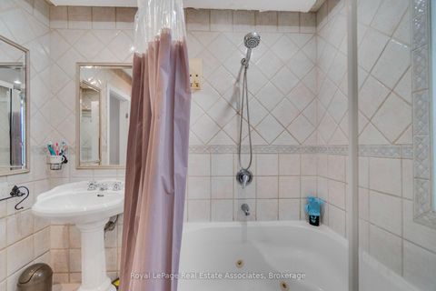 Photo 25 at 5 Homeview Avenue, Smythe, Toronto