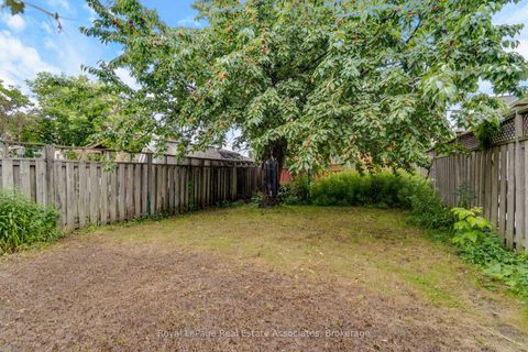 Photo 33 at 5 Homeview Avenue, Smythe, Toronto