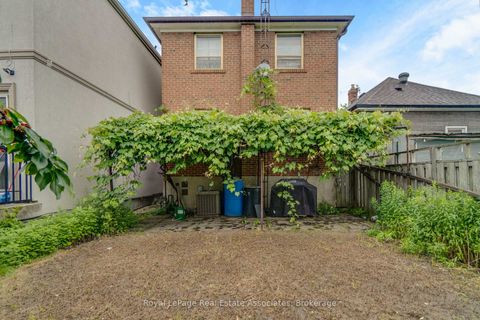 Photo 36 at 5 Homeview Avenue, Smythe, Toronto