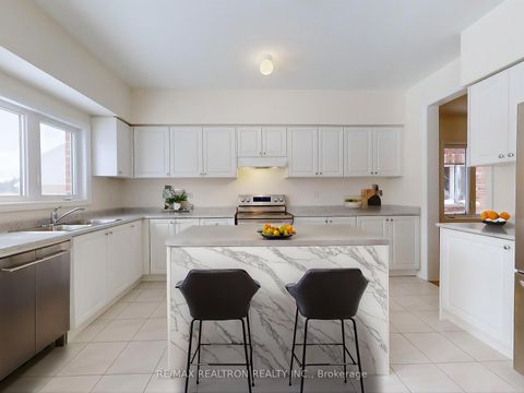 Photo 4 at 6 Grieve Avenue, Sutton & Jackson's Point, Georgina