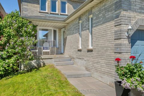 Photo 4 at 3 Teal Place, Painswick South, Barrie