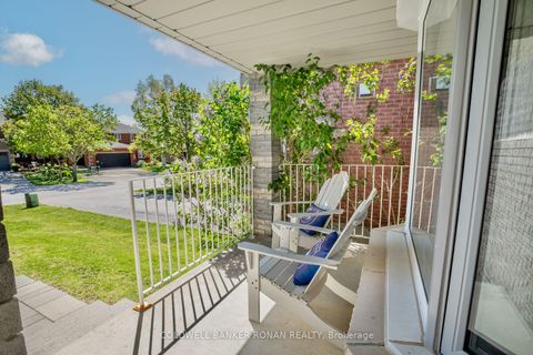 Photo 6 at 3 Teal Place, Painswick South, Barrie
