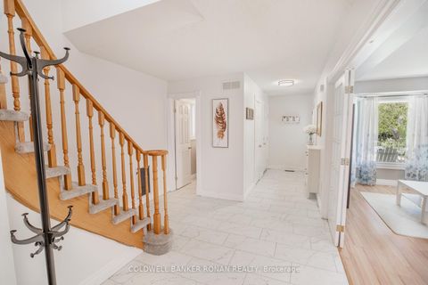 Photo 9 at 3 Teal Place, Painswick South, Barrie
