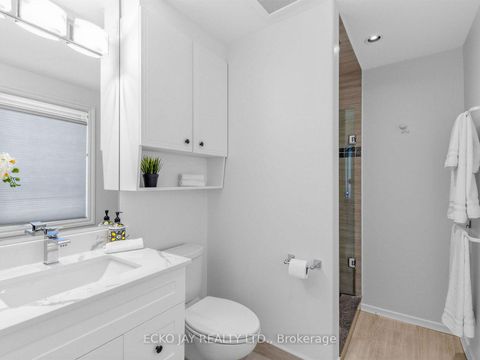 Photo 21 at 22 Meadowglade Crescent, Henry Farm, Toronto