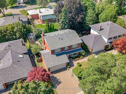 Photo 39 at 22 Meadowglade Crescent, Henry Farm, Toronto