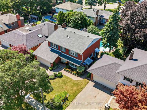 Photo 41 at 22 Meadowglade Crescent, Henry Farm, Toronto