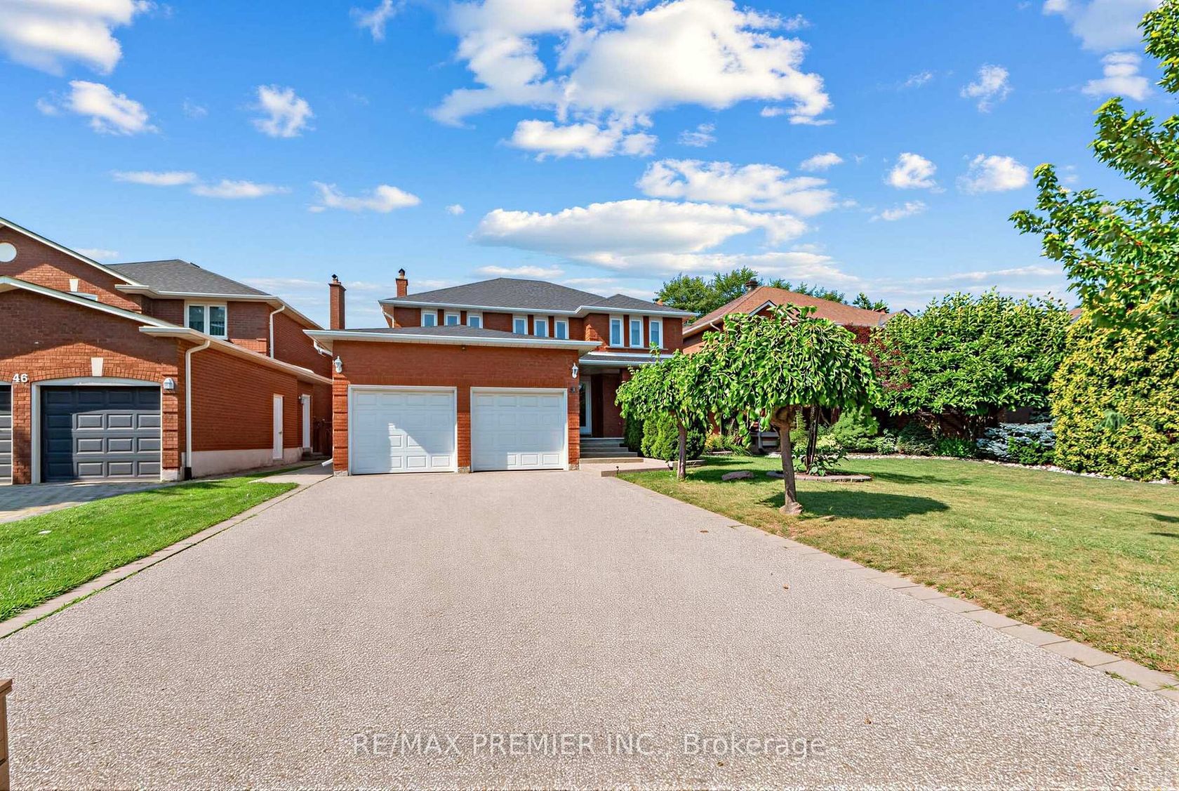 42 Burgosa Court, East Woodbridge, Vaughan photo 0