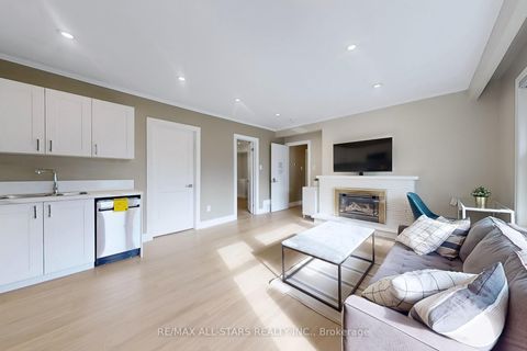 Photo 4 at 105 Betty Ann Drive, Willowdale West, Toronto