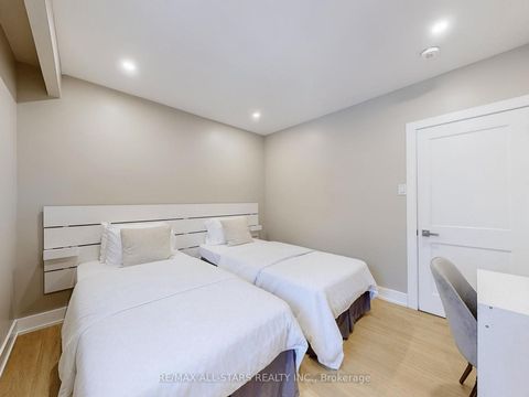 Photo 18 at 105 Betty Ann Drive, Willowdale West, Toronto