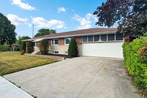 Photo 28 at 105 Betty Ann Drive, Willowdale West, Toronto