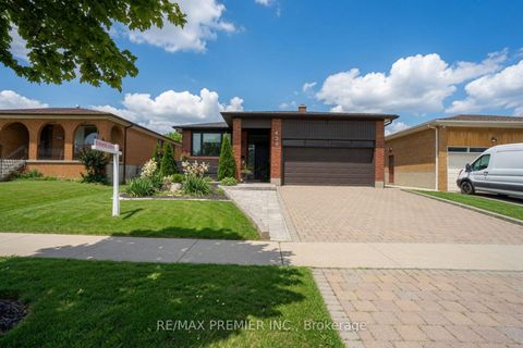 Photo 1 at 438 Woodbridge Avenue, West Woodbridge, Vaughan