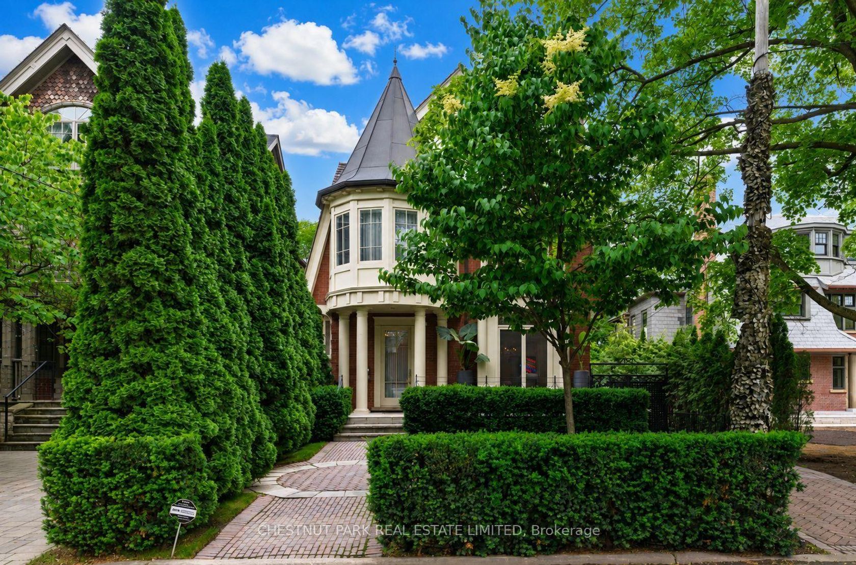 83 Binscarth Road, Moore Park, Toronto photo 1