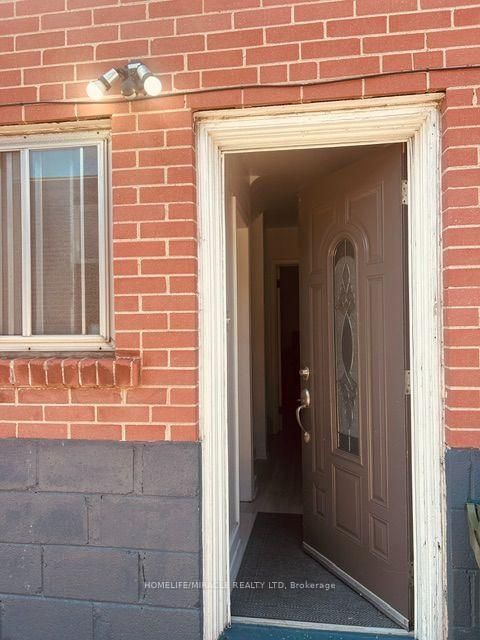 Photo 27 at 58 Telco Crescent, Pelmo Park W4, Toronto