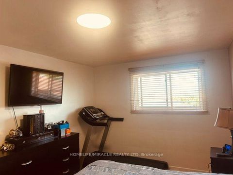 Photo 32 at 58 Telco Crescent, Pelmo Park W4, Toronto