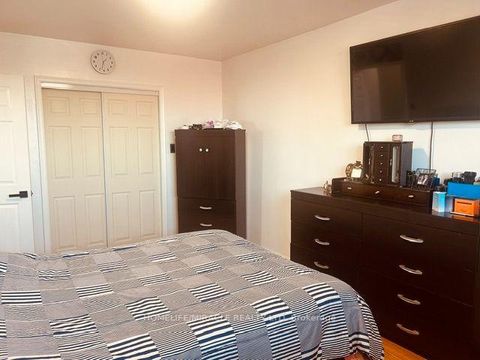 Photo 33 at 58 Telco Crescent, Pelmo Park W4, Toronto
