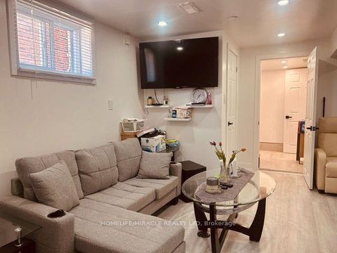 Photo 40 at 58 Telco Crescent, Pelmo Park W4, Toronto