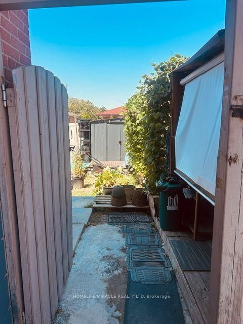 Photo 44 at 58 Telco Crescent, Pelmo Park W4, Toronto