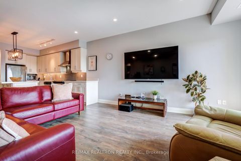 Photo 15 at 331 - 555 William Graham Drive, Rural Aurora, Aurora