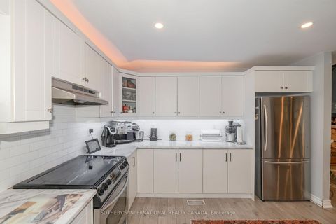 Photo 13 at 2063 Lea Road, Alcona, Innisfil