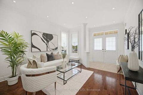 Photo 4 at 28 Kincardine Street, Kleinburg, Vaughan