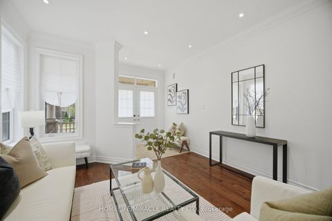 Photo 5 at 28 Kincardine Street, Kleinburg, Vaughan