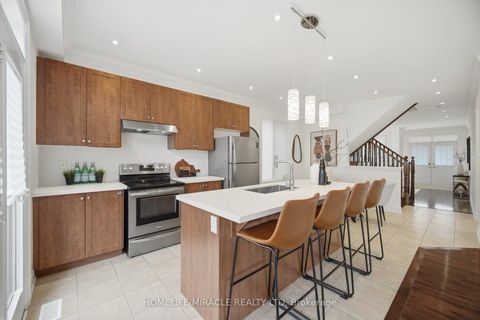 Photo 9 at 28 Kincardine Street, Kleinburg, Vaughan