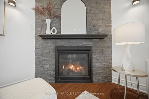 Photo 16 at 28 Kincardine Street, Kleinburg, Vaughan
