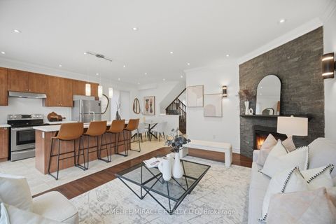 Photo 17 at 28 Kincardine Street, Kleinburg, Vaughan