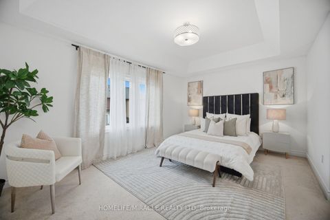Photo 22 at 28 Kincardine Street, Kleinburg, Vaughan