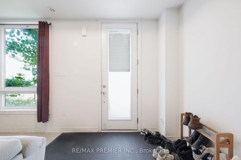Photo 6 at 4 - 624 Rexdale Boulevard, Clairville, Toronto
