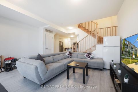 Photo 8 at 4 - 624 Rexdale Boulevard, Clairville, Toronto