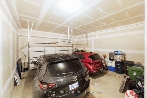 Photo 15 at 4 - 624 Rexdale Boulevard, Clairville, Toronto