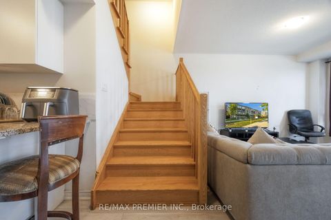 Photo 17 at 4 - 624 Rexdale Boulevard, Clairville, Toronto