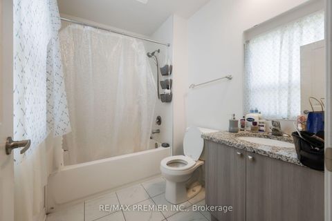 Photo 29 at 4 - 624 Rexdale Boulevard, Clairville, Toronto