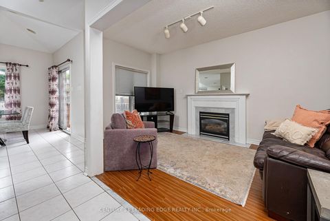 Photo 11 at 822 Surin Court, College Manor, Newmarket