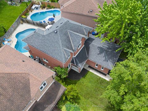 Photo 37 at 822 Surin Court, College Manor, Newmarket