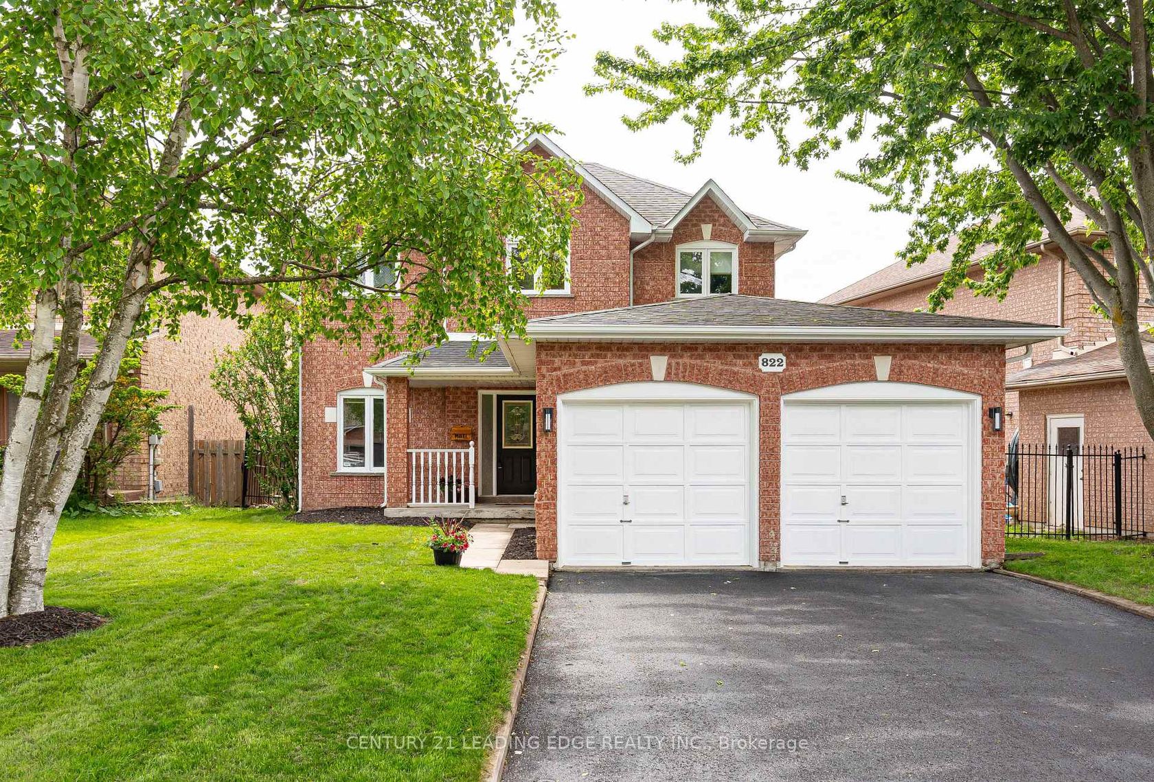 822 Surin Court, College Manor, Newmarket photo number 2